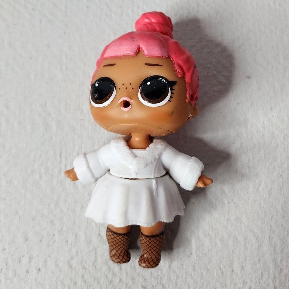 LOL Surprise Doll Uptown B.B. Preppy Posh With Blue Career Outfit